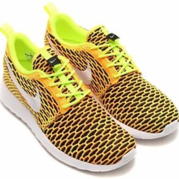Nike Shoes - ROSHE ONE FLYKNIT VOLT  NIKE NWOT